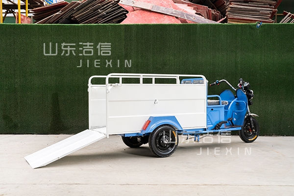 雙桶保潔車(chē)特點(diǎn)