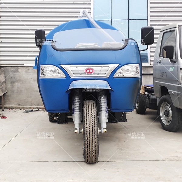 機動(dòng)三輪抽糞車(chē)