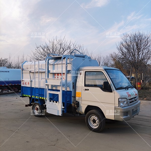 電動(dòng)四輪掛桶垃圾車(chē)參數